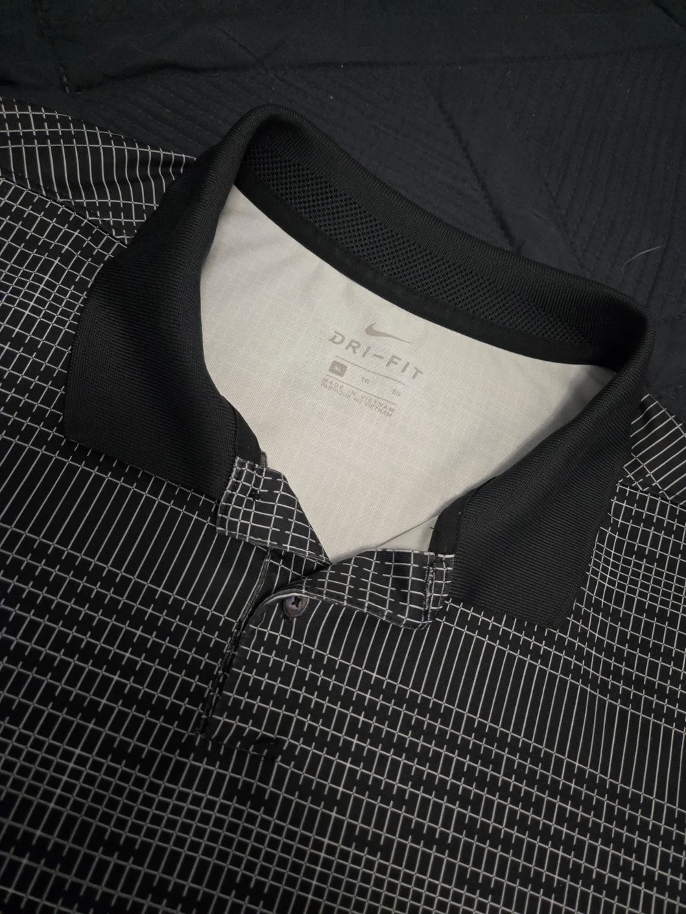 Nike Men’s Black Dri-FIT Patterned Polo Shirt #428